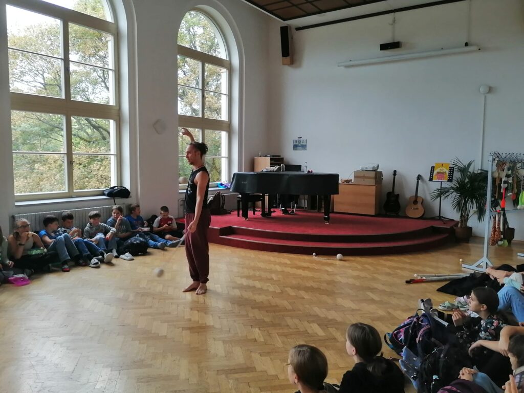 Workshop flow arts